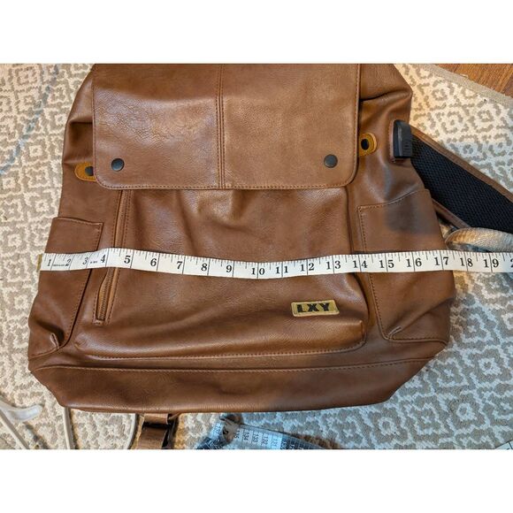 LXY large vegan leather backpack w/charging port - Picture 4 of 7